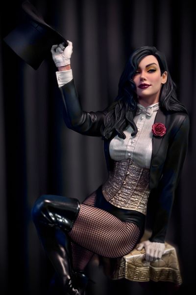 PREMIUM FORMAT DC漫画 扎坦娜