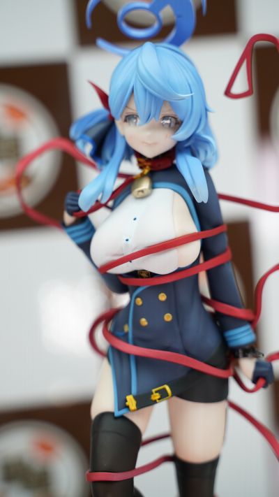 蔚蓝档案 天雨亚子