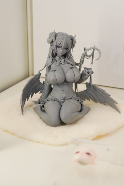 索菲亚· F· 希琳 夏日装束