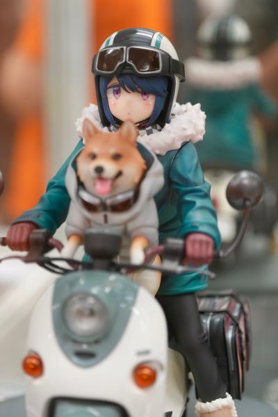 摇曳露营△ 志摩凛