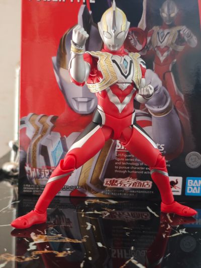 S.H.Figuarts 特利迦奥特曼 特利迦奥特曼 强力型