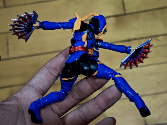 S.H.Figuarts  假面骑士贞德 眼镜蛇基因+拉咘柯芙 孔雀基因