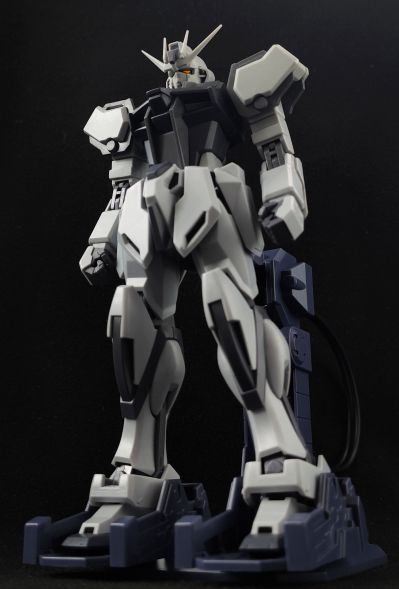 ROBOT魂＜机动战士系列＞  机动战士高达SEED GAT-X105 强袭高达 装甲未启动模式 剧中版