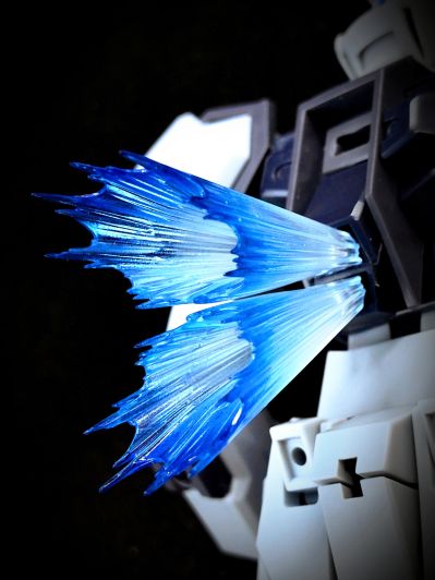 ROBOT魂＜机动战士系列＞  机动战士高达SEED GAT-X105 强袭高达 装甲未启动模式 剧中版