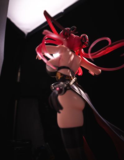 朋友们好啊我是浑元形意太极门掌门人布保国