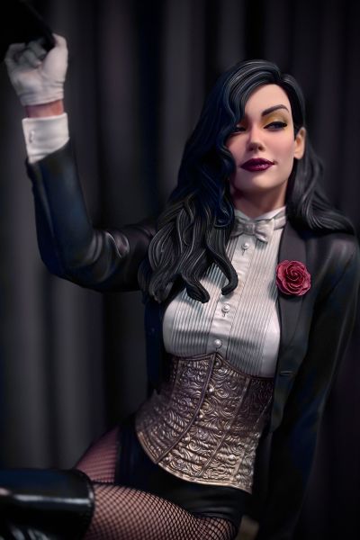 PREMIUM FORMAT DC漫画 扎坦娜