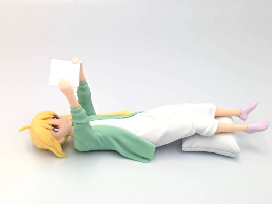 孤独摇滚！动画版 小坐系列奖品人偶 “伊地知虹夏”-和姐姐一起-