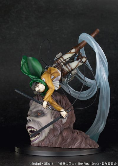 进击的巨人 利威尔 vs 兽之巨人