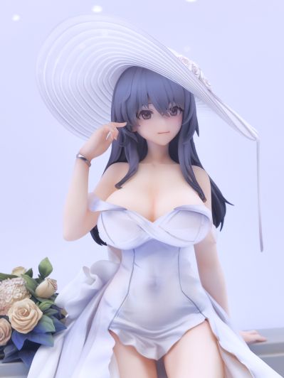 碧蓝航线 卡律布狄斯 霞辉之华裳