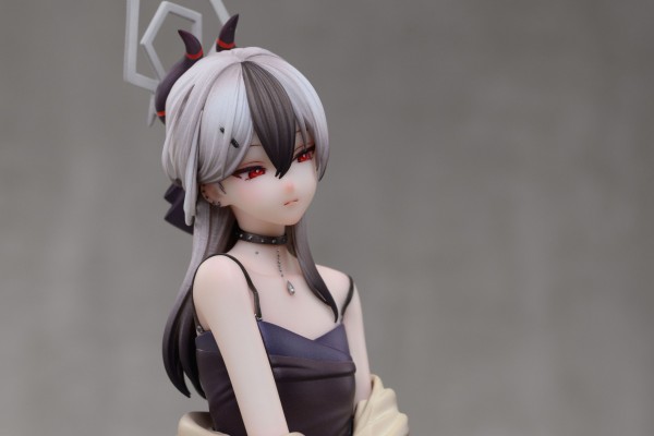 蔚蓝档案 鬼方佳代子 礼服