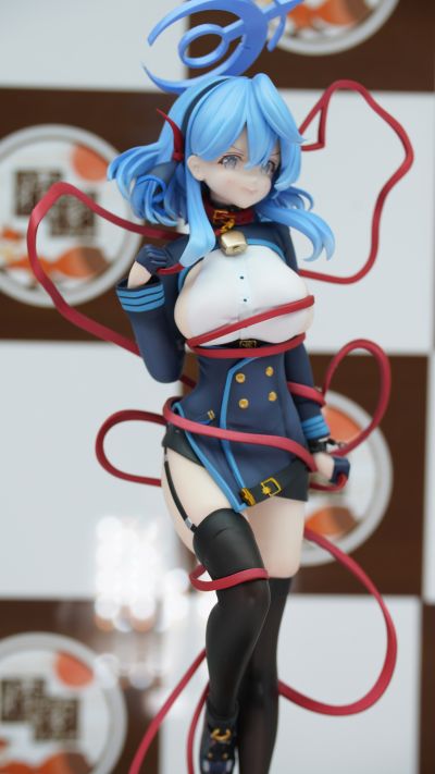 蔚蓝档案 天雨亚子