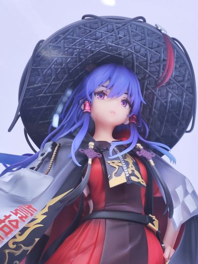 明日方舟 假日威龙陈 万重山