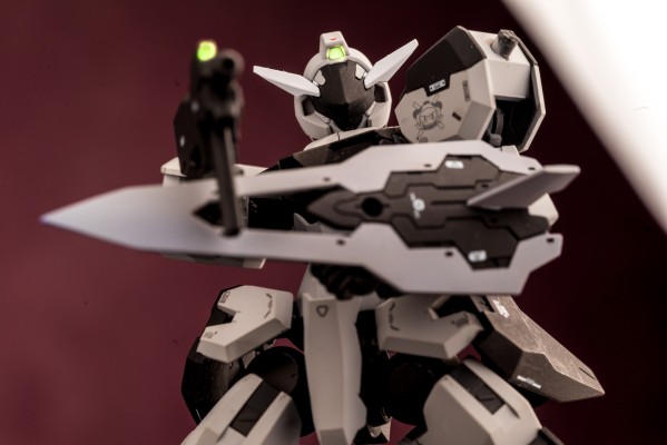 HG 1/144 高沃尔瓦