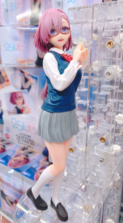 2.5次元的诱惑 独特魅力 天乃理理沙 校服造型