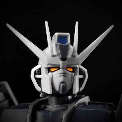 ROBOT魂＜机动战士系列＞  机动战士高达SEED GAT-X105 强袭高达 装甲未启动模式 剧中版