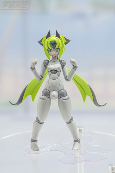 机械新人类 MLL-V2 素体 玛卡翁（灰肤色版）