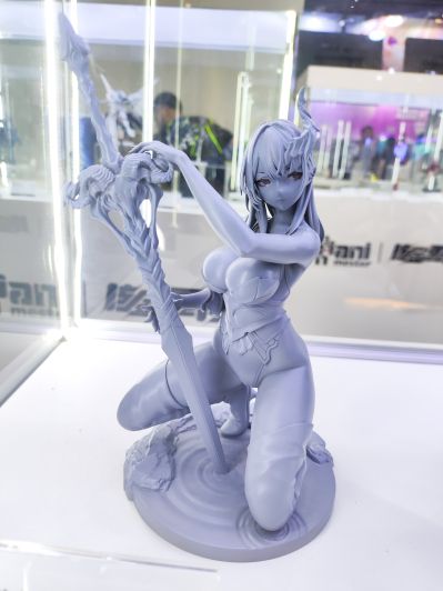 「猎魔者-瑟琳娜」追视眼2.0 磁控光效金瞳 柔感软胸