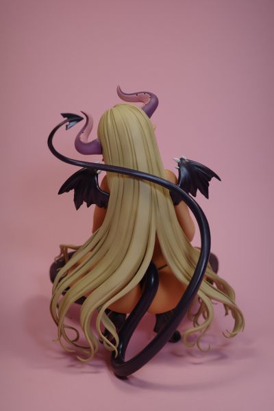 水手服梦魔 蓝宝石 -毒药黑-