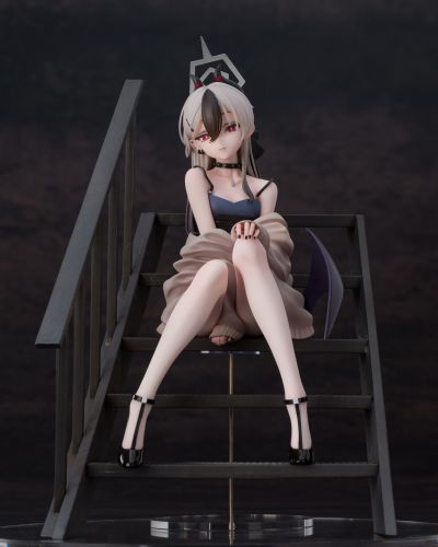 蔚蓝档案 鬼方佳代子 礼服