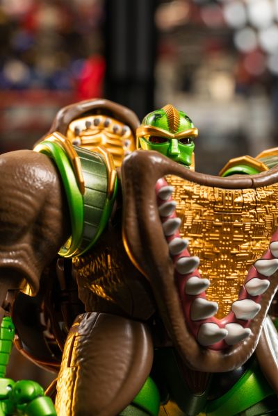 变形金刚大师级 MP-59 犀牛勇士