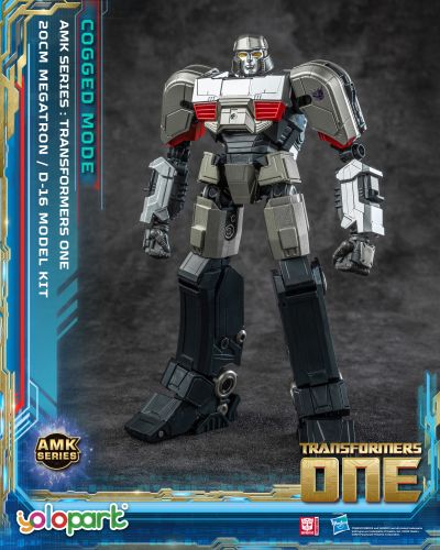 AMK系列 变形金刚：起源 D-16（威震天） 转换形态