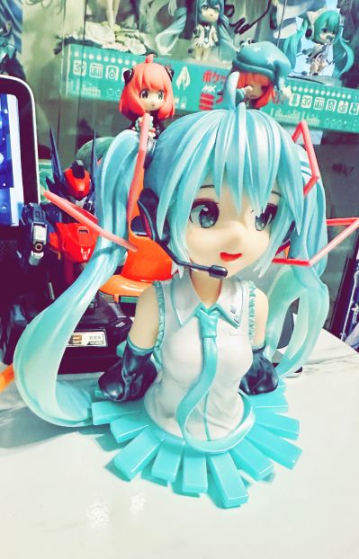 TAITO赏 初音未来39纪念日抽奖活动 终极快乐奖 初音未来胸像 终极快乐奖配色（原画师：藤原）
