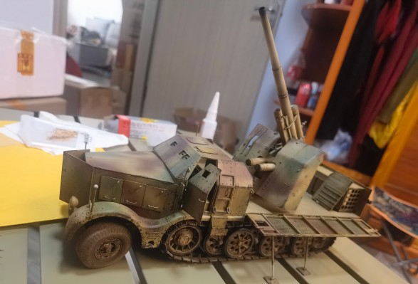 35295 1/35 德国 猎虎 重型坦克歼击车 初期生产型