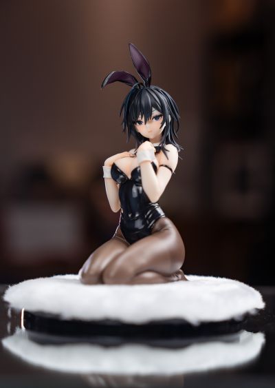 橫山石见 黑兔女郎