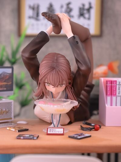 不想上班的OL酱 白衣版