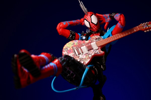 S.H.Figuarts  朋克蜘蛛侠（蜘蛛侠：纵横宇宙）