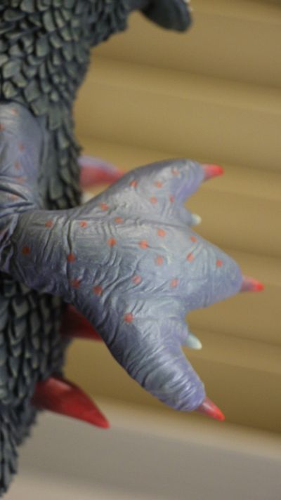 大怪兽系列 艾斯奥特曼 嘎兰 发光版