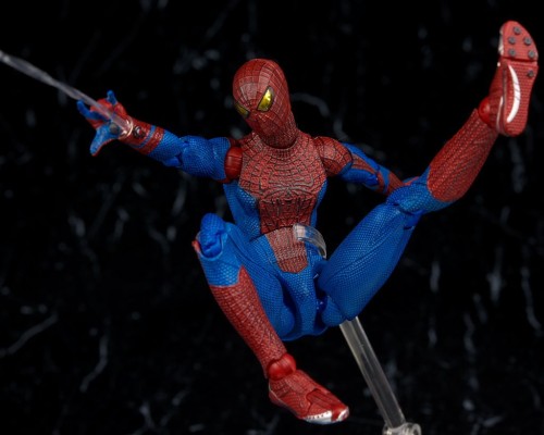 MAFEX 编号001 超凡蜘蛛侠