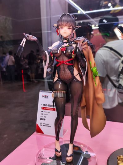 胜利女神：妮姬 樱花 黑夜密行