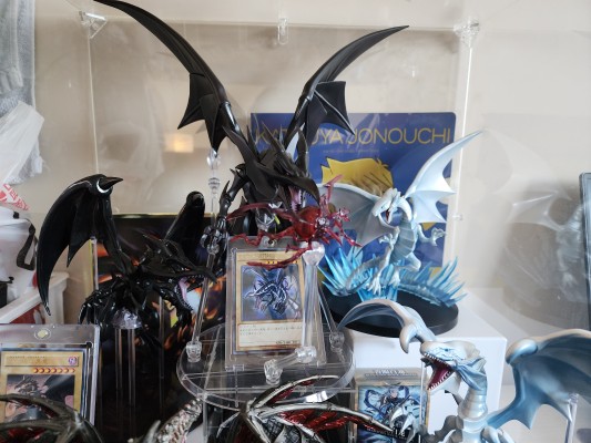 S.H.MonsterArts 游戏王 怪兽之决斗 真红眼黑龙