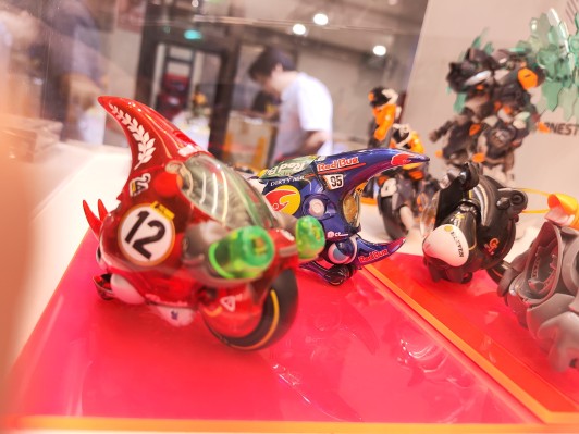 LUNCHBOX 30分钟系列 第二弹 大兜丸 Dynastes 透明红配色