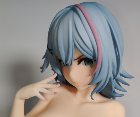 肉感少女 一脸轻蔑的学校泳装丝袜间宫桑