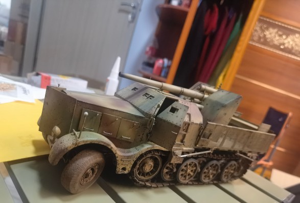 35295 1/35 德国 猎虎 重型坦克歼击车 初期生产型