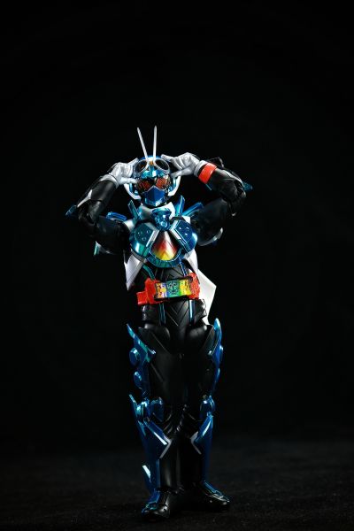 S.H.Figuarts 假面骑士歌查德 蒸汽蝗虫