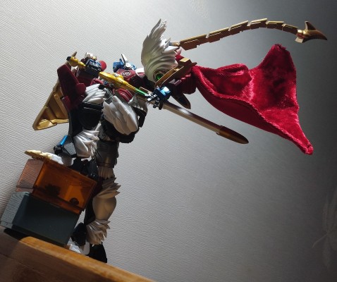 风雷可动  白狮擎天柱