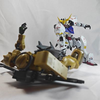 METAL ROBOT魂＜机动战士系列＞  巴巴托斯高达（第一至第四形态）