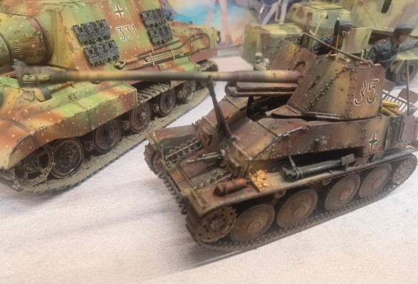 1/35 WW.II 德国 重型坦克 Sd.Kfz.182 虎王 亨舍尔炮塔（新型履带版）