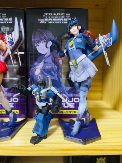 美少女雕像 变形金刚美少女 闹翻天