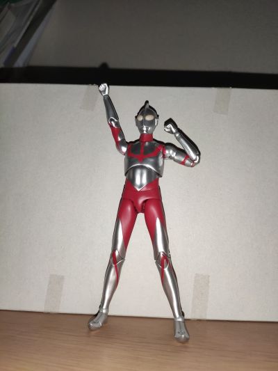 MAFEX  编号207 新·奥特曼 奥特曼 豪华版