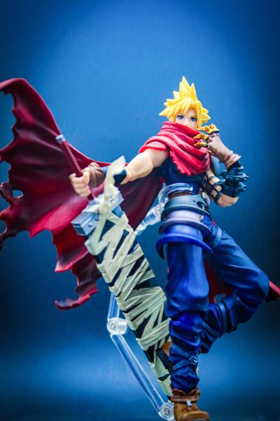 Bring Arts 王国之心 克劳德・史特莱夫 Another Form