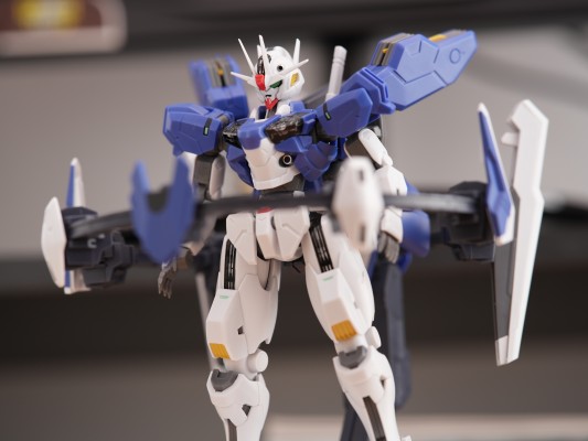 ROBOT魂＜机动战士系列＞    XVX-016RN  风灵高达（改修型） 剧中版~寂静零号~