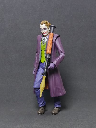 S.H.Figuarts 小丑 (《蝙蝠侠：黑暗骑士》)