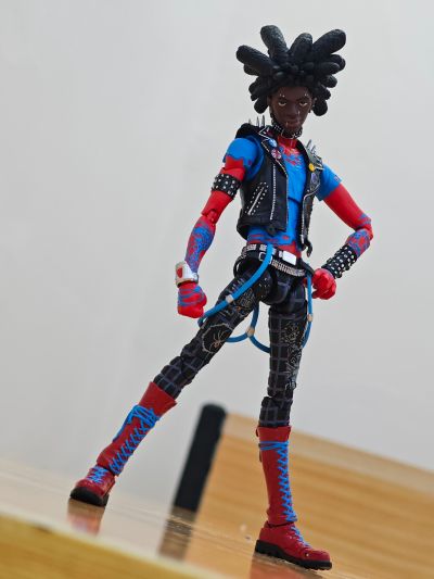 S.H.Figuarts  朋克蜘蛛侠（蜘蛛侠：纵横宇宙）