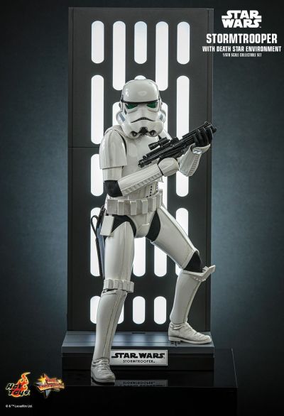 Movie Masterpiece - 1/6 Scale Fully Poseable Figure: Star Wars - Stormtrooper (with Death Star Environment)
