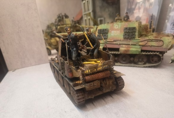 35295 1/35 德国 猎虎 重型坦克歼击车 初期生产型