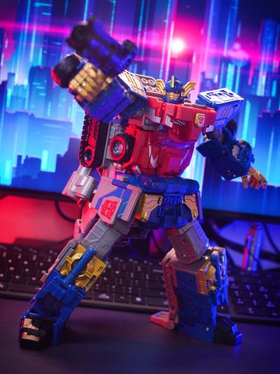 变形金刚传世系列  TL-48 擎天柱（变形金刚之雷霆舰队）